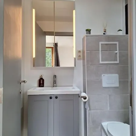 Studio Confortable A Apartment *